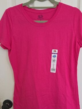 Fruit of the Loom Women's Crew Neck Tee in Hot Pink